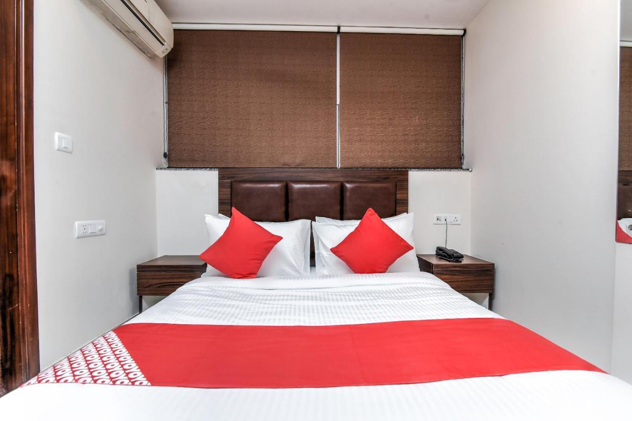 Oyo 80678 Shreenath Residency Yeni Delhi Dış mekan fotoğraf
