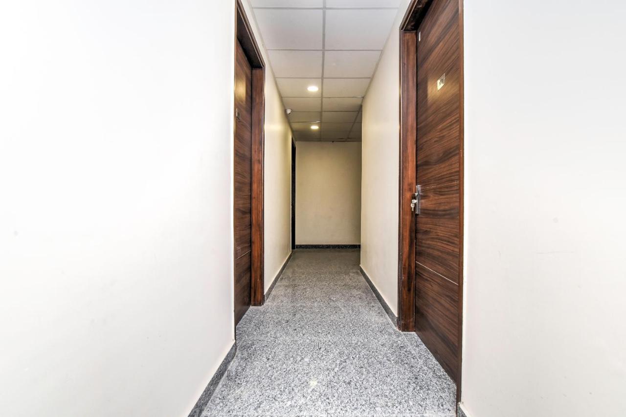 Oyo 80678 Shreenath Residency Yeni Delhi Dış mekan fotoğraf