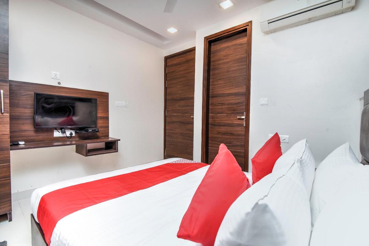 Oyo 80678 Shreenath Residency Yeni Delhi Dış mekan fotoğraf